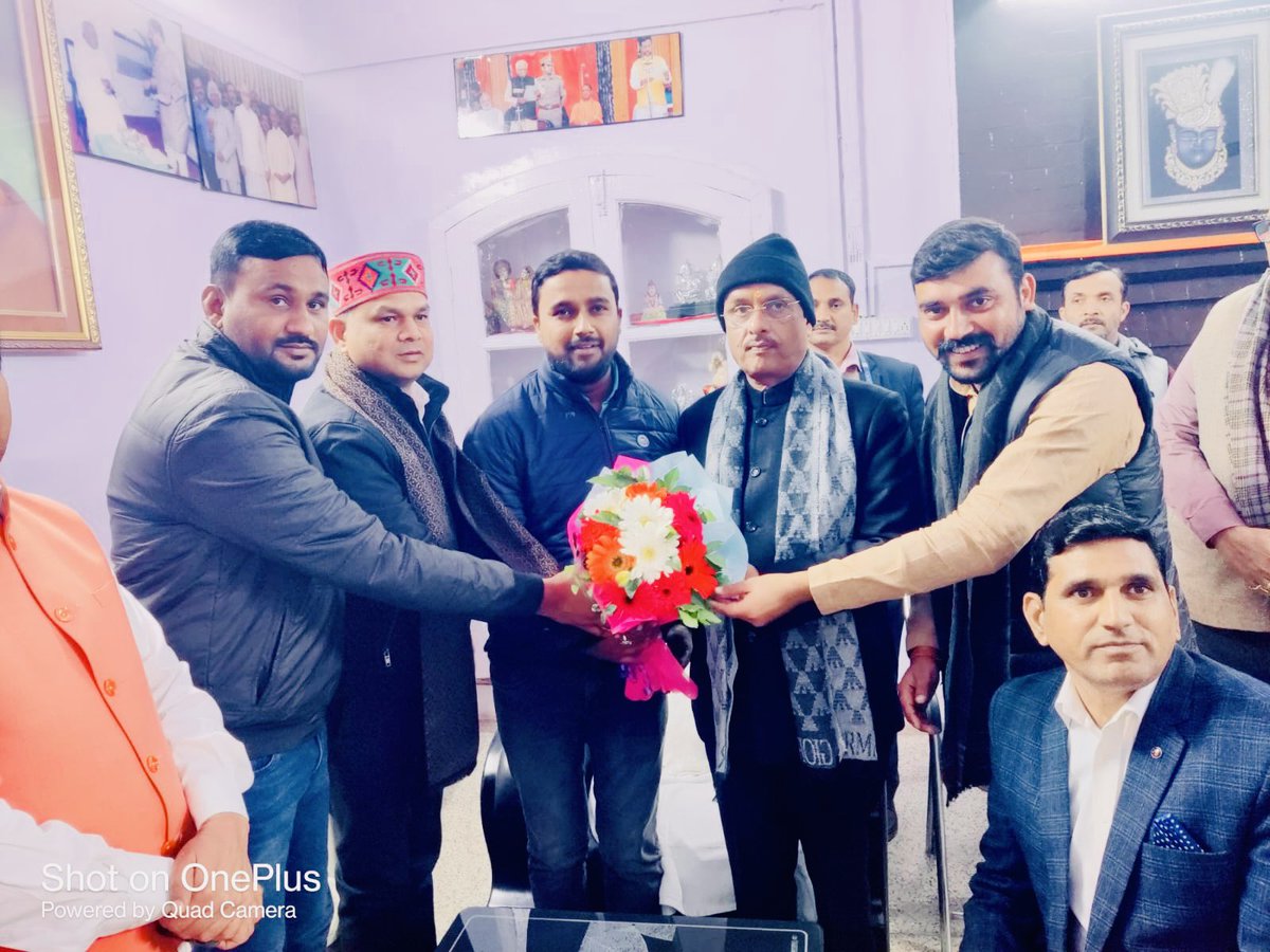 Ramesh Mishra (@rameshmishrabjp) on Twitter photo नववर्ष के अवसर पर उत्तर प्रदेश के पूर्व उपमुख्यमंत्री राज्य सभा सांसद वरिष्ठ भाजपा नेता मा. <a href="/drdineshbjp/">Dr Dinesh Sharma BJP</a> जी का जगदीशपुर के लोक प्रिय विधायक भैया <a href="/SureshPasiBJP/">Suresh Pasi BJP</a> जी के साथ आशीर्वाद प्राप्त हुआ। नववर्ष के अवसर पर उत्तर प्रदेश के पूर्व उपमुख्यमंत्री राज्य सभा सांसद वरिष्ठ भाजपा नेता मा. <a href="/drdineshbjp/">Dr Dinesh Sharma BJP</a> जी का जगदीशपुर के लोक प्रिय विधायक भैया <a href="/SureshPasiBJP/">Suresh Pasi BJP</a> जी के साथ आशीर्वाद प्राप्त हुआ।