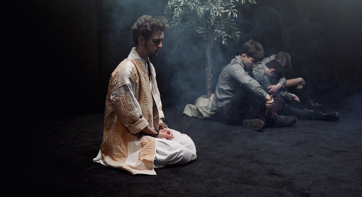 Dzieci Golgoty. Ostatnio były zdjęcia z planu, teraz już kilka gotowych kadrów. I, uwaga uwaga, planowana data premiery: 5 kwietnia 2025 🎬