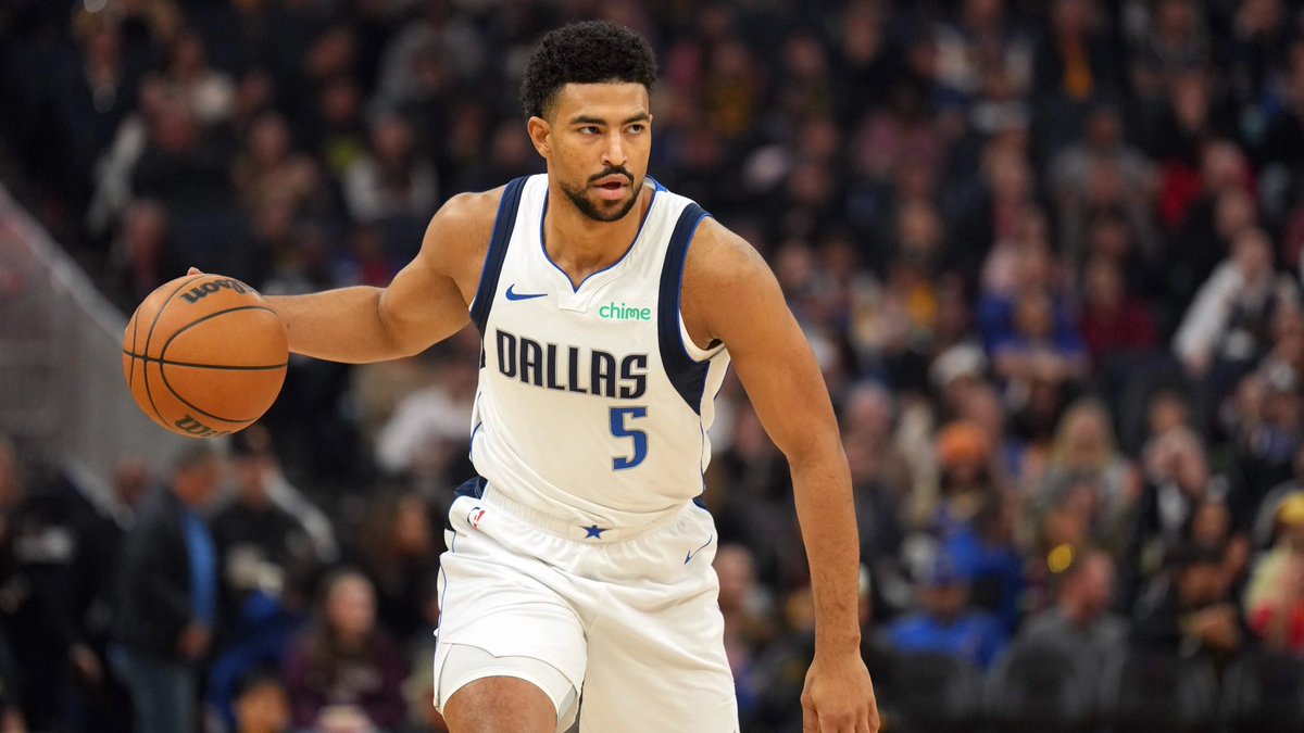 AlexCaruso's tweet image. What the F**K is this Line?!

Quentin Grimes Over 2.5 Assists 

177❤️ and I’ll drop my Play of the Day

Grimes is the LEADER IN PASSES and is averaging 10.5 potential assists in 2 games without Kyrie Irving

Going for 9 and 12 potential assists and going for 3 and 6 assists in…