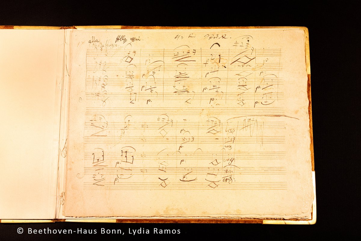 Kulturstiftung der Länder (@laenderkultur) on Twitter photo Das Beethoven-Haus in Bonn erwirbt mit Förderung der <a href="/LaenderKultur/">Kulturstiftung der Länder</a> das Originalmanuskript des 4. Satzes aus Beethovens Streichquartett op. 130, das jahrzehntelang unter Verschluss war.
➡️kulturstiftung.de/bedeutendes-be… Das Beethoven-Haus in Bonn erwirbt mit Förderung der <a href="/LaenderKultur/">Kulturstiftung der Länder</a> das Originalmanuskript des 4. Satzes aus Beethovens Streichquartett op. 130, das jahrzehntelang unter Verschluss war.
➡️kulturstiftung.de/bedeutendes-be…