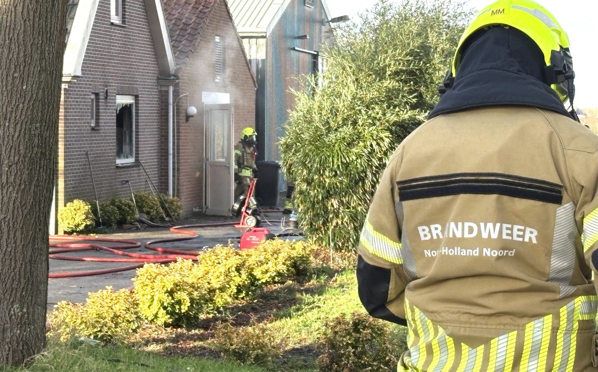 Brand in keuken van woning in Zwaagdijk-West