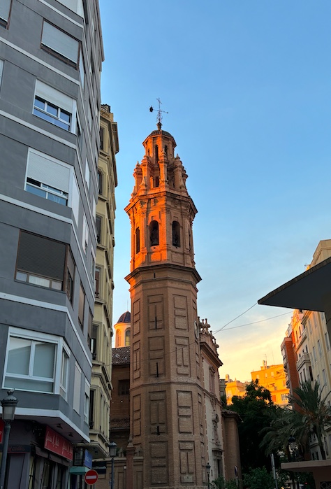 worldendeavors's tweet image. From touring the Spanish cityscape to getting hands-on work experience, Alexa's internship has set her up for a successful career in nutrition.

Want to get in on the action? Apply for an internship abroad today!

#internabroad #WorldEndeavors #summerinternship #interninspain