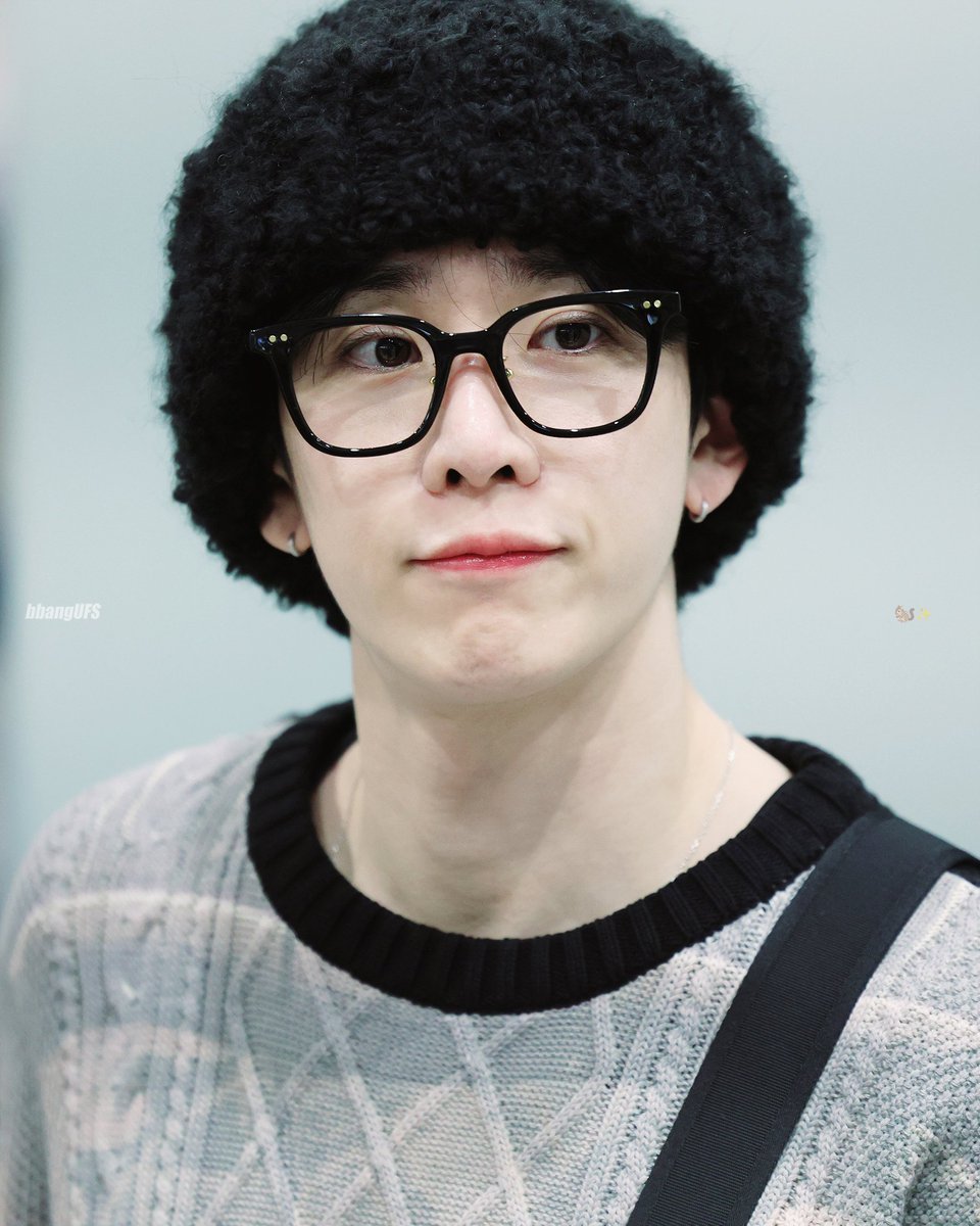 bbangUFS's tweet image. 231208 HKG

🥳🎂🥳🎂
#김병주 #병주 #BYUNGJOO