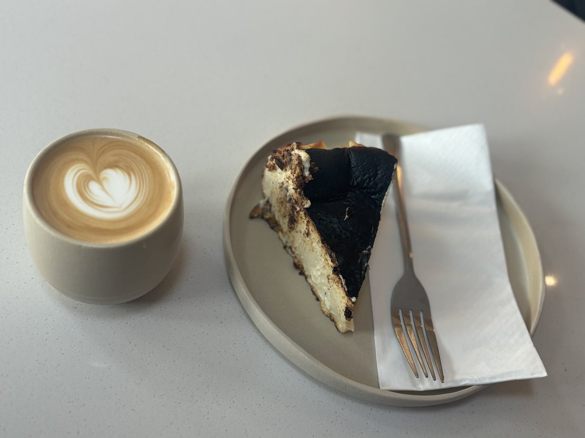 ann_brookman's tweet photo. I need @voodoogirlxoxo to hurry up and visit me in London so I can take her to my fav spots for snackies . This is the best Basque cheesecake in the city 😻 https://t.co/hfTIUoVRSD