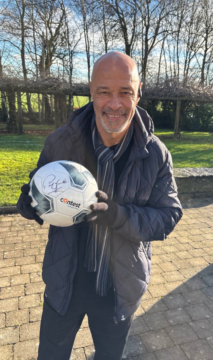 Donate to my step up challenge before Saturday 10th Jan at 12pm and be in with a chance to win this signed football ⚽️ 
Follow the link below thank you. 

abiireland.enthuse.com/pf/paul-mcgrath