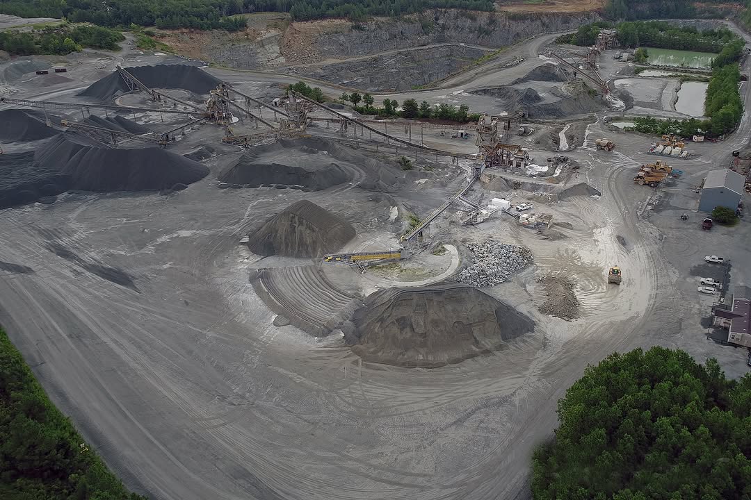Dreaming of taking your quarry operations to the next level? We've got quality rebuilt equipment to make it possible for every budget! Visit us >>>crushers-plus.com/en and explore unlimited possibilities.