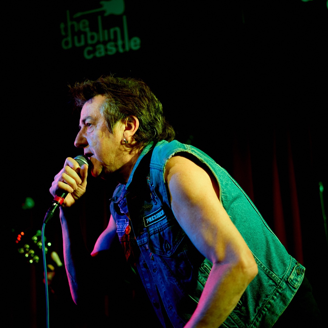 Desperate Measures performed at the Dublin Castle
.
 #DesperateMeasures #LiveMusic #DublinCastle #IndieMusic #DublinNights #MusicEvent #ConcertLife #SupportLocalMusic #DublinEvents #BandPerformance #punkrock  #DublinLive #IndieConcert