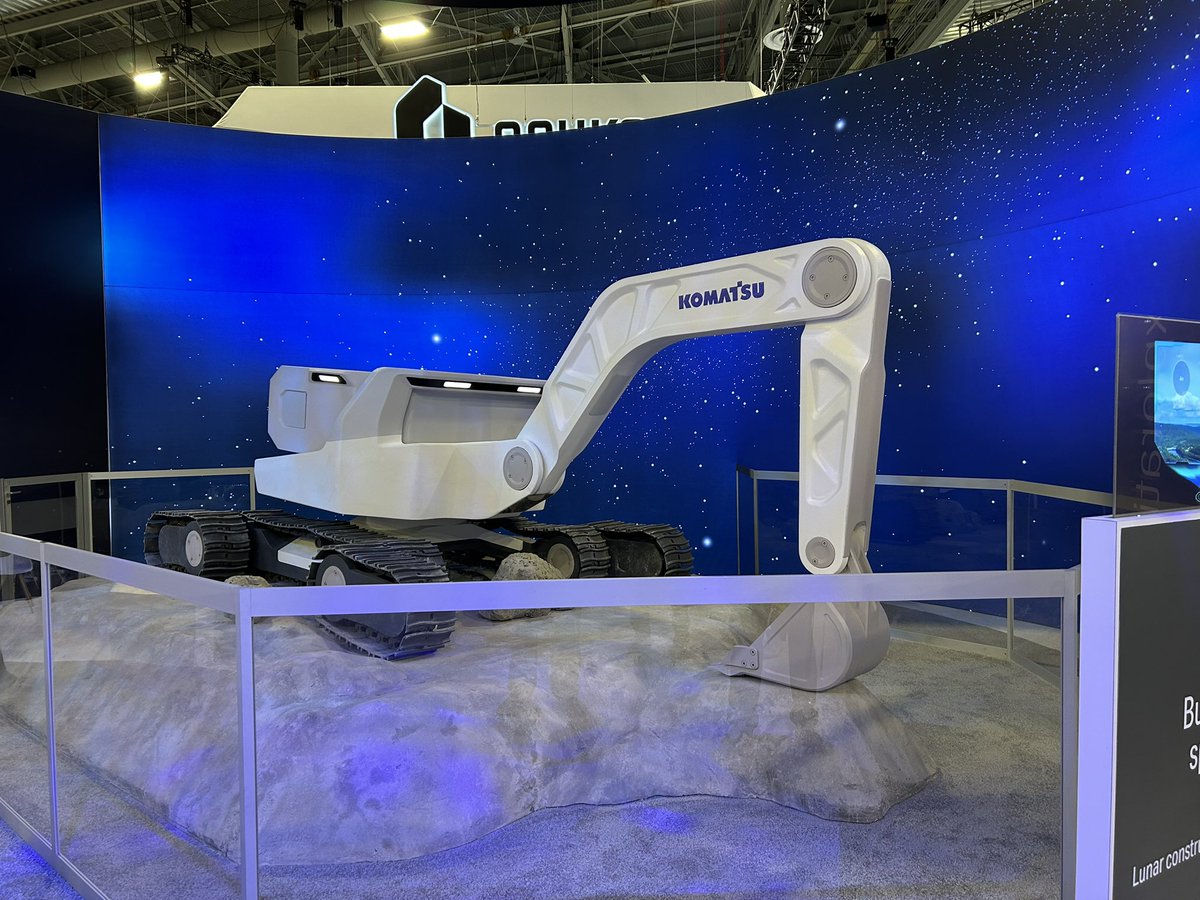 Mic_VegasSphere's tweet image. Crazy!   Komatzu has developed a digger for space using a fuel cell and an underwater electric AI powered mining shovel. They tell me the tube in the underwater shovel is for GPS but they are working on removing it. Then it can operate up to 50 meters depth. CES 2025.