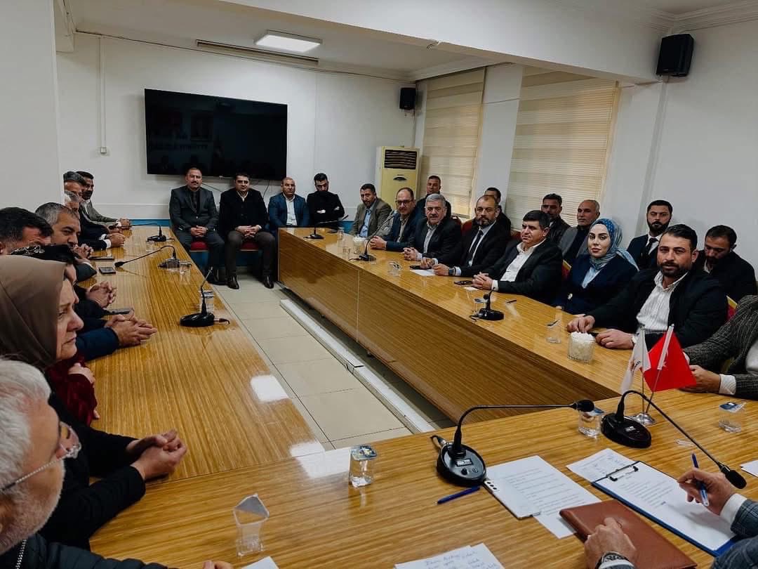 ahmetibroglu's tweet photo. İlçe Başkanımız @ElgunSuleyman Başkanlığında; 
Haftalık Yönetim Kurulu Toplantımızı gerçekleştirdik
Cumhurbaşkanımızın katılımıyla gerçekleştireceğimiz İl Kongresi ve diğer gündem maddeleri görüşüldü. @mehmeteminak469 @SalihAldeniz5 @mehmetkusnet @akpartieyyubiye ⁦ https://t.co/cVmr3qcyzB