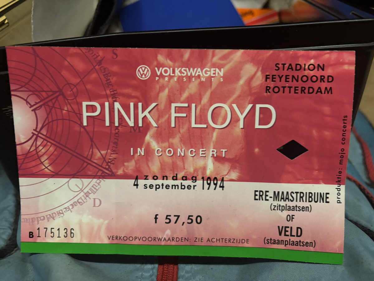 halfduffer's tweet image. Just found this old ticket stub in the loft,…ive had worse nights👌🏼#pinkfloyd