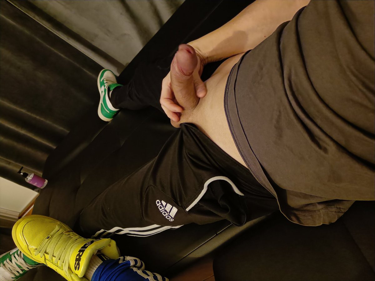 Chilling w/ <a href="/sneaxsocksfin/">Sneaxsocksfin🇫🇮</a> 

#sneakerfetish #gearfetish