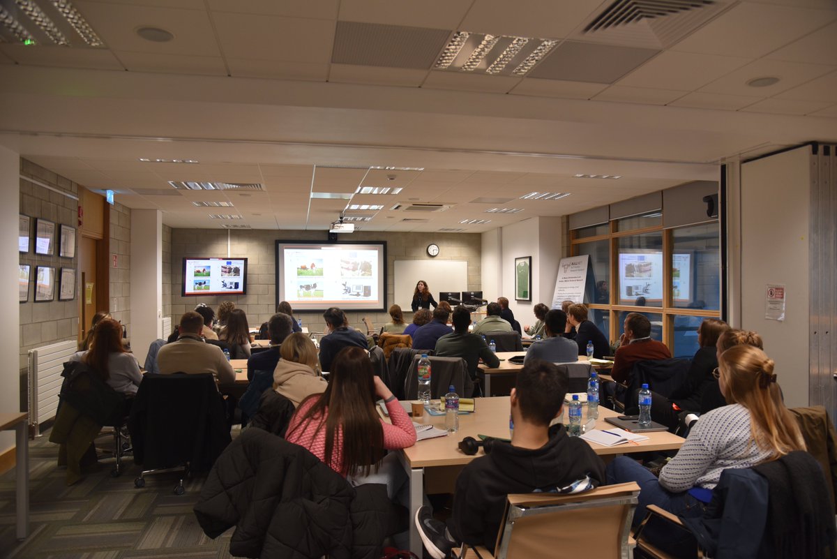 BullnetDN's tweet image. Julia, from University of Limerick presenting her PhD BullNet project as part of our BullNet training week.  It has been great to see our doctoral candidates present their insights today! 🇮🇪🇪🇺