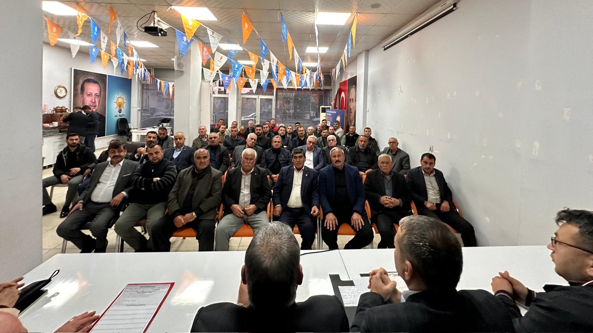 Kemalozufacik's tweet photo. Oğuzeli ilçe Başkanlığımıza Bizleri Ziyarete Gelen Oğuzeli Belediye Başkanı Bekir Öztekin Başkanımıza Teşekkür Ederiz https://t.co/NWdoQ511ut