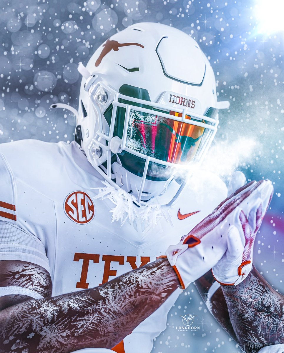 UTFootballEdits's tweet photo. ICY WHITES Friday!!! 🧊🥶🤘🏽 https://t.co/ESOvSBixGJ