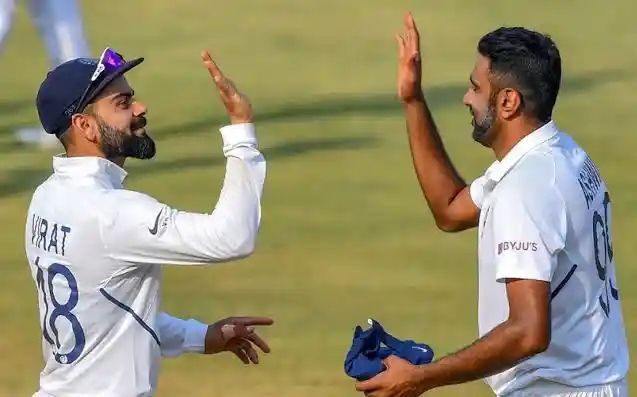 das_palli's tweet photo. I’ve played with you for 14 years and when you told me today you’re retiring, it made me a bit emotional and the flashbacks of all those years playing together came to me. I’ve enjoyed every bit of the journey with you ash, your@ashwinravi99
Source:@imVkohli https://t.co/H1rBSt91uS