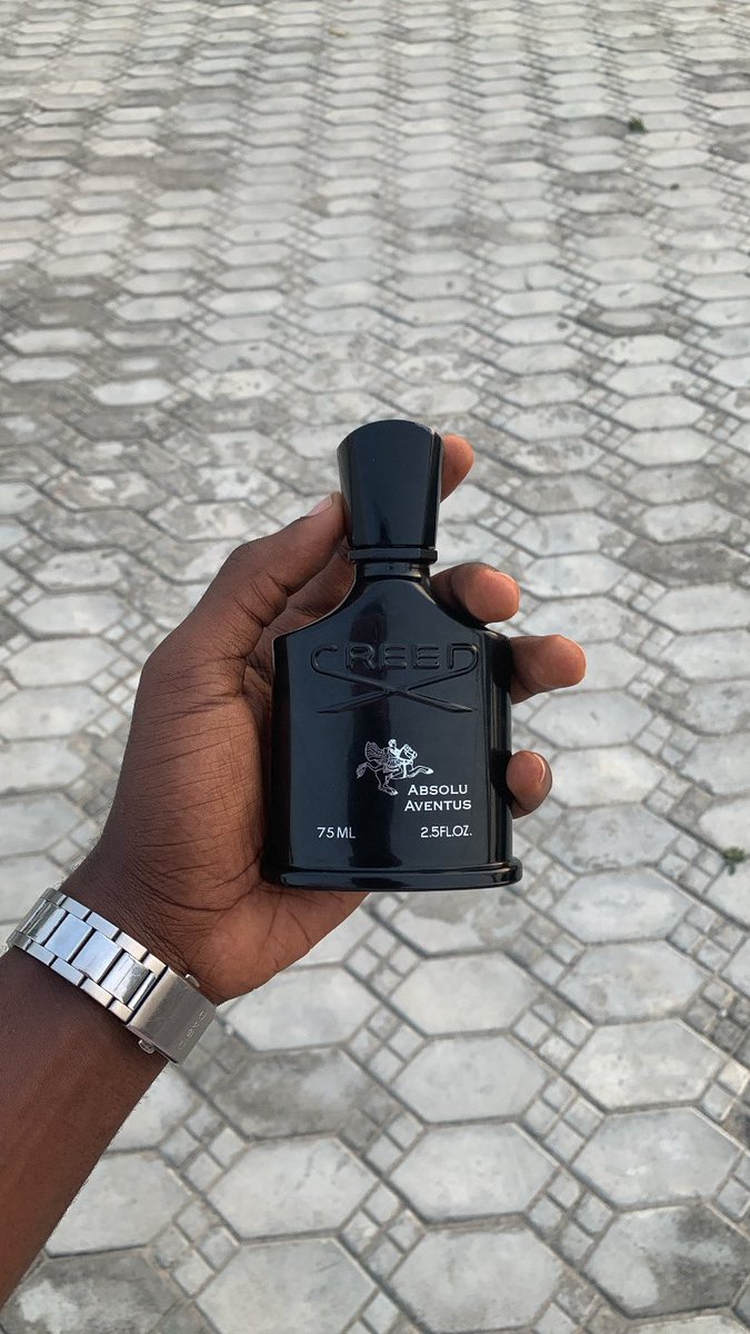 scentmafia007's tweet photo. Top class Creed to talk about
Absolu Aventus being a remastered form of the Aventus has a more patchouli, earthy and spicy touch to the original pineapple form of the Aventus allowing you to have an overall higher olfactory experience 💨
Highly recommend 📥🛒
#fragheads https://t.co/6xL0rFEbJW