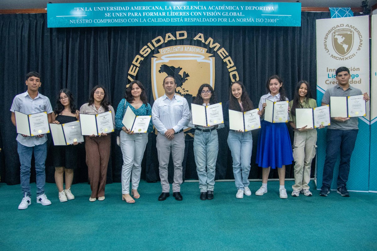 UAMNica's tweet image. 🎓 Language Center de la Universidad Americana celebró la decimoquinta graduación de sus programas de Inglés Comunicativo, del cual egresaron 38 adolescentes y adultos de las diferentes modalidades, quienes alcanzaron el nivel B2.

#UAM #LanguageCenter