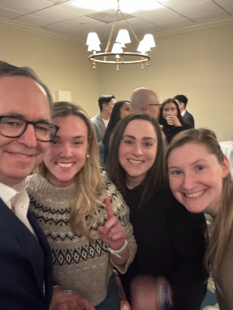 We're back from an incredible Oncologic Reconstruction Course hosted by UVA! Residents Caitlin Marks and Amanda Spielman, fellow Megan Pencek, chief Dr. Sacks &amp; Dr. Anolik had a blast. 

Let's not forget Dr. Marks' presentation &amp; cornhole victory! 

#WashUMedicine #WashUSurgery