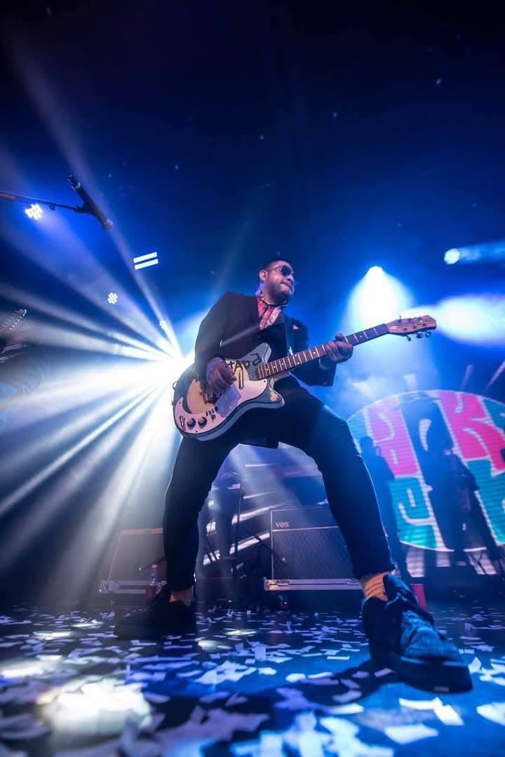 En paz descanse Danny Buster, guitarrista de <a href="/maskatestamx/">Maskatesta Oficial</a> 

Nuestras condolencias a su familia y a los demás miembros de la banda. 😔

Luz en tu camino Danny. 🕯️

El #ska está de luto. 🎸🖤