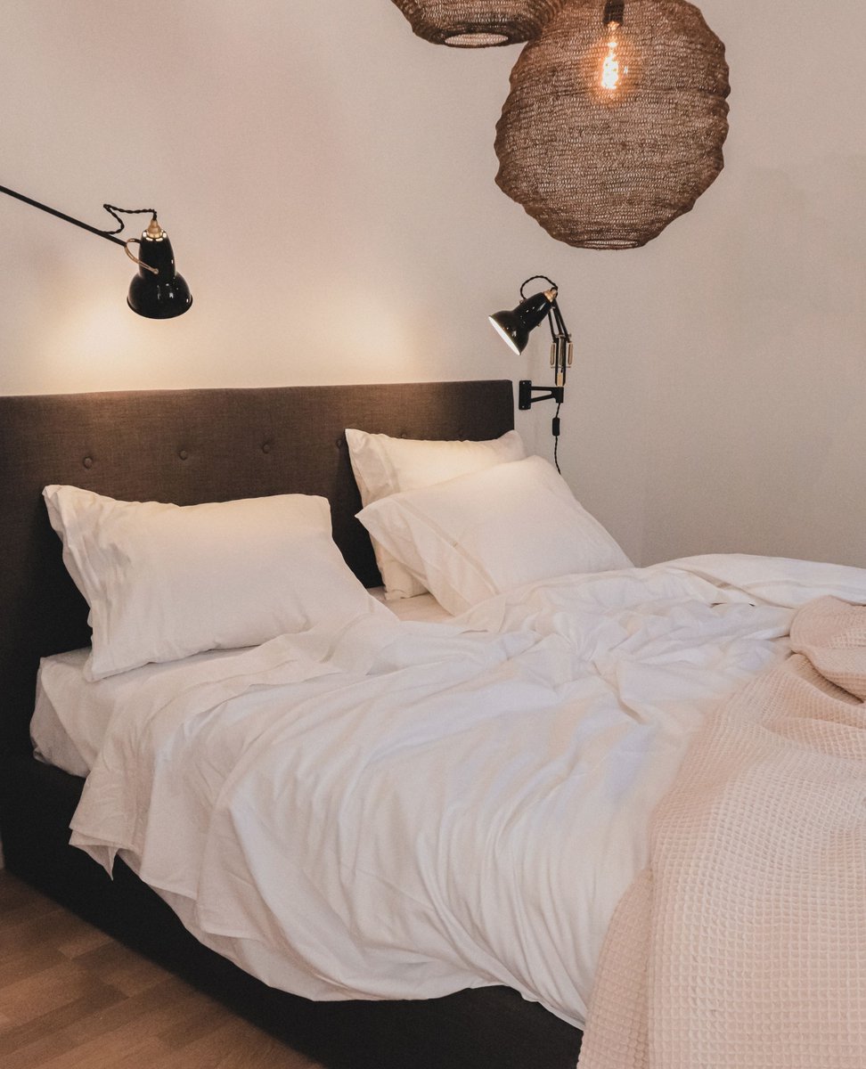 Croatia's Dalmatian Coast is famous for its crystal-clear waters, fragrant lavender fields and stunning beaches. Our favourite hotel in Croatia is @pomaloinn on the pretty island of Vis.

thehotelguru.com/hotel/pomalo-i…

#thehotelguru #dalmatiancoast #hiphotel #pomaloinn #split #croatia