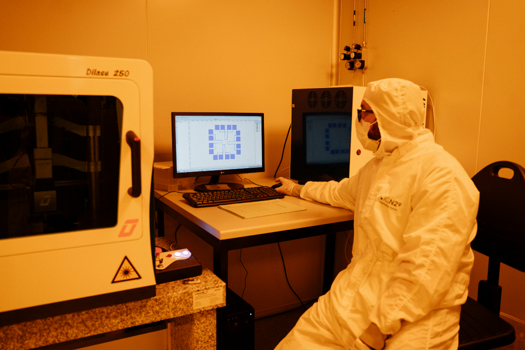 icn2nano's tweet image. 👋 Welcome to our profile!
𝐖𝐡𝐚𝐭 𝐝𝐨 𝐰𝐞 𝐝𝐨 𝐚𝐭 𝐈𝐂𝐍𝟐❓
🧬 We advance both applied (in #health, #energy and #ICT) and fundamental research through nanoscience & nanotechnology.
💡 Join us in exploring fascinating #nanoscale discoveries and their impact on our lives!