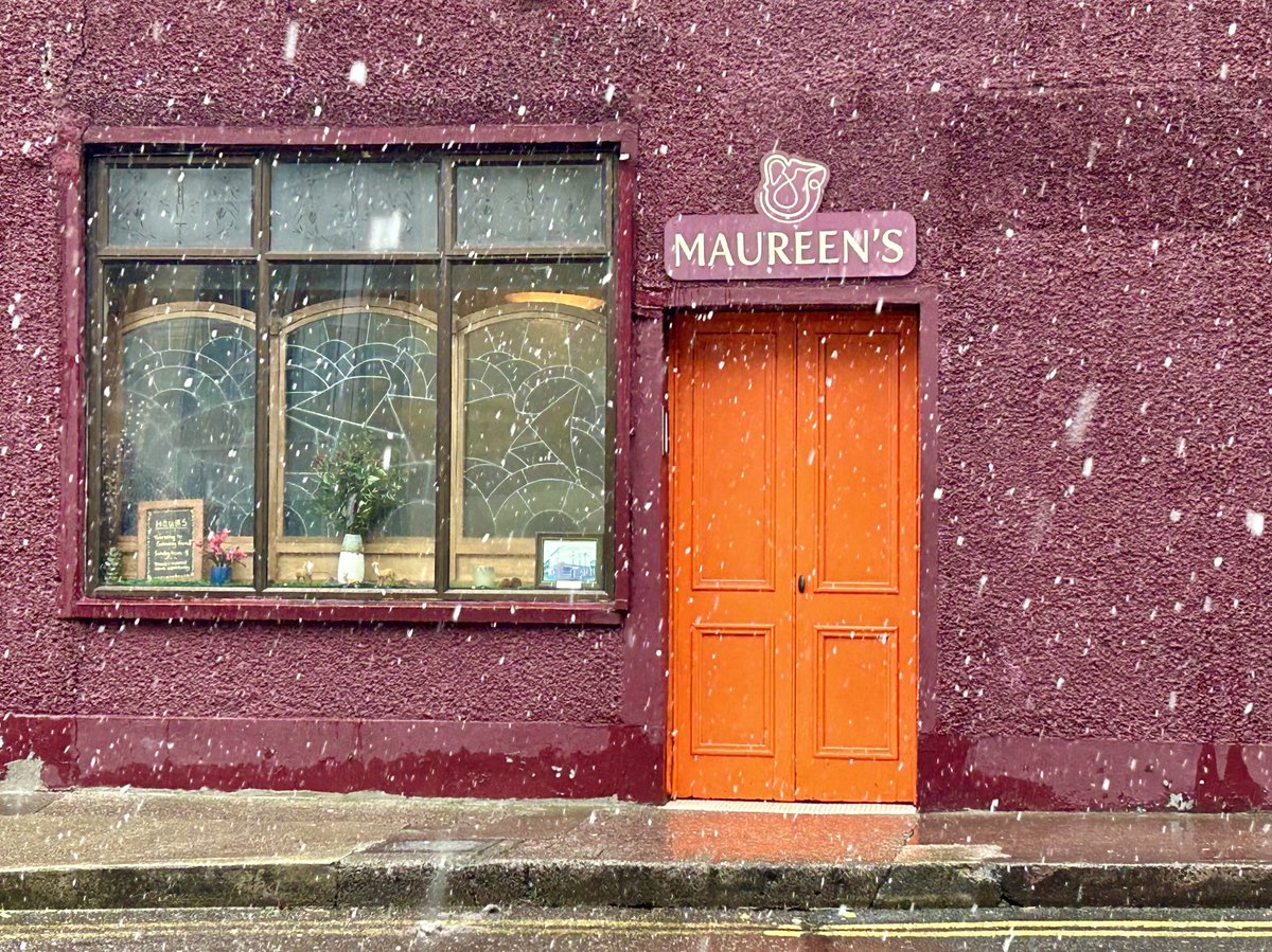 simontobin7's tweet photo. Snow. Cork. https://t.co/UhGUvKgKqY