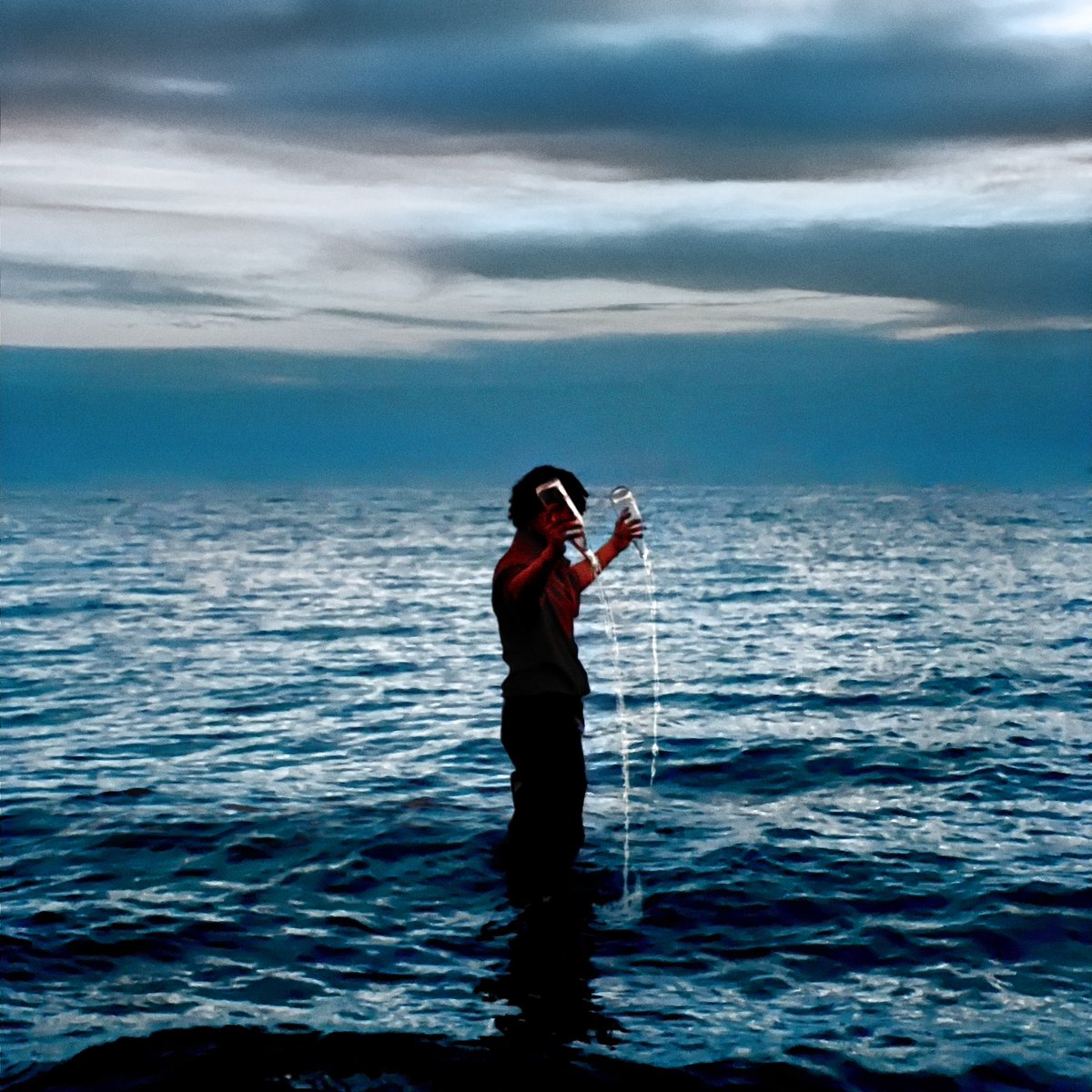 نسخة الديلوكس مع ١٠ أغاني جديدة 
من 'Too Much Is Not Enough’ الآلبوم الأول نزلت الحين على سبوتفاي، انغامي، ابل ميوزك، يوتيوب ميوزك وغيرها من المنصات.

استماعكم لها ومشاركته تهمني جدًا وبرضو رآيكم فيه، شكرًا لكم 🧡💙

ffm.to/TMINE