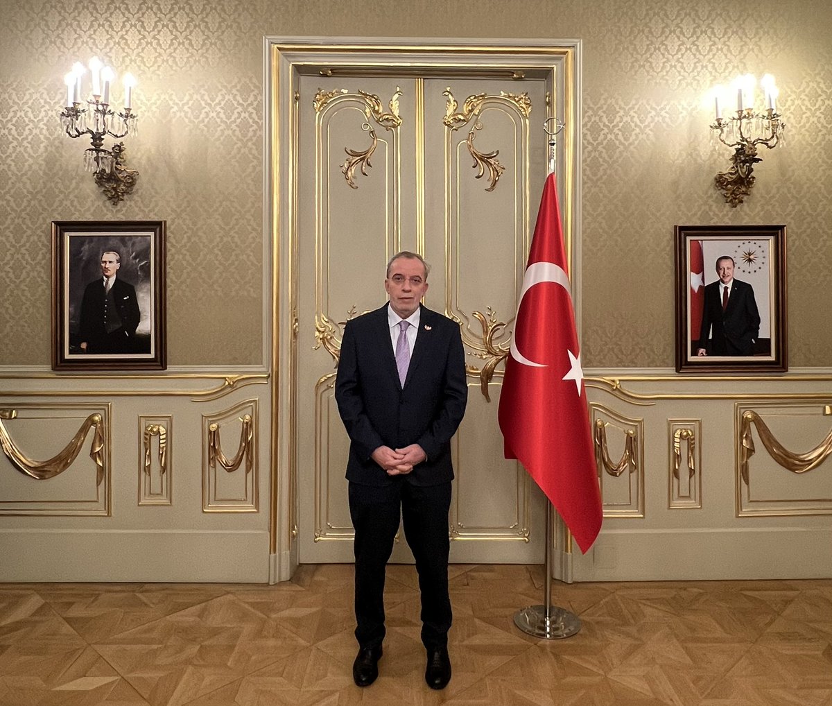 TC_ViyanaBE's tweet photo. T.C. VİYANA BÜYÜKELÇİSİ GÜRSEL DÖNMEZ’İN GÖREVİNE BAŞLAMASI VESİLESİYLE YAYINLADIKLARI MESAJ https://t.co/4Peo7t7nP4