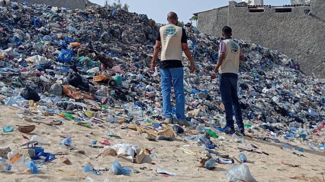 The MACC team’s visit to Geelaq in Hamar Weyne District highlighted the urgent need for collective action to address plastic pollution. Protecting the environment and ensuring the health and livelihoods of local communities require immediate and sustained efforts.