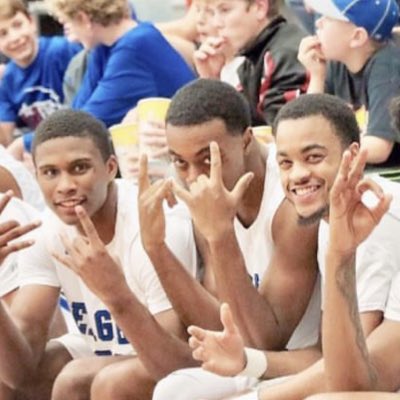chrisking2021's tweet photo. lol this pic legendary fr 🥶 https://t.co/rSKa8M8MGK
