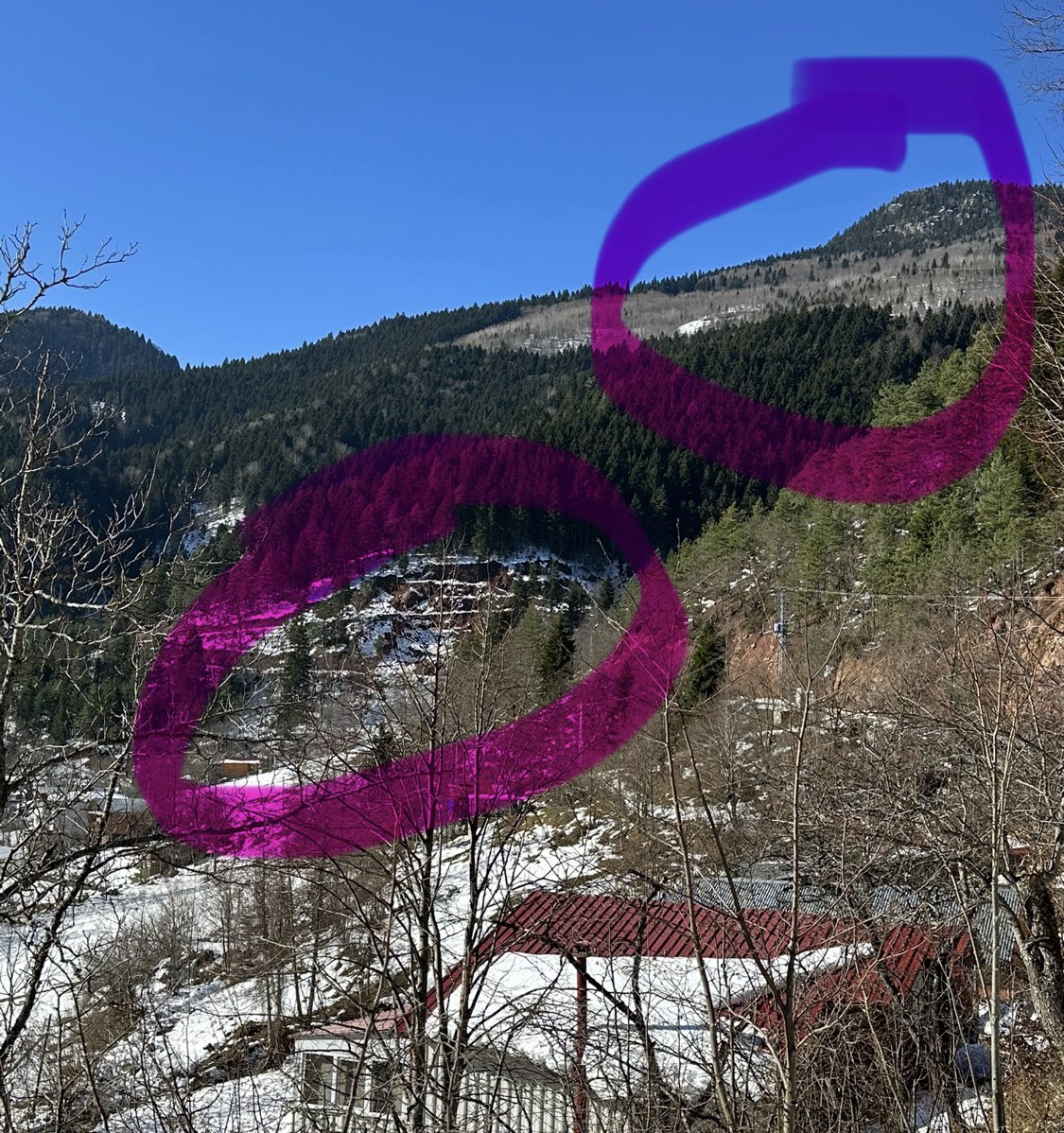 Cerattepe ve Artvin’in her bir noktası değil madencilik yapmak, tek bir ağacın bile kesilmemesi gereken bir dünya mirası, bir cennet köşesidir. Özetle kaderine terkedilemez “Cengizgillere verilemez”  Artvin. #KanunTanımazCengiz  Artvin’i terket.