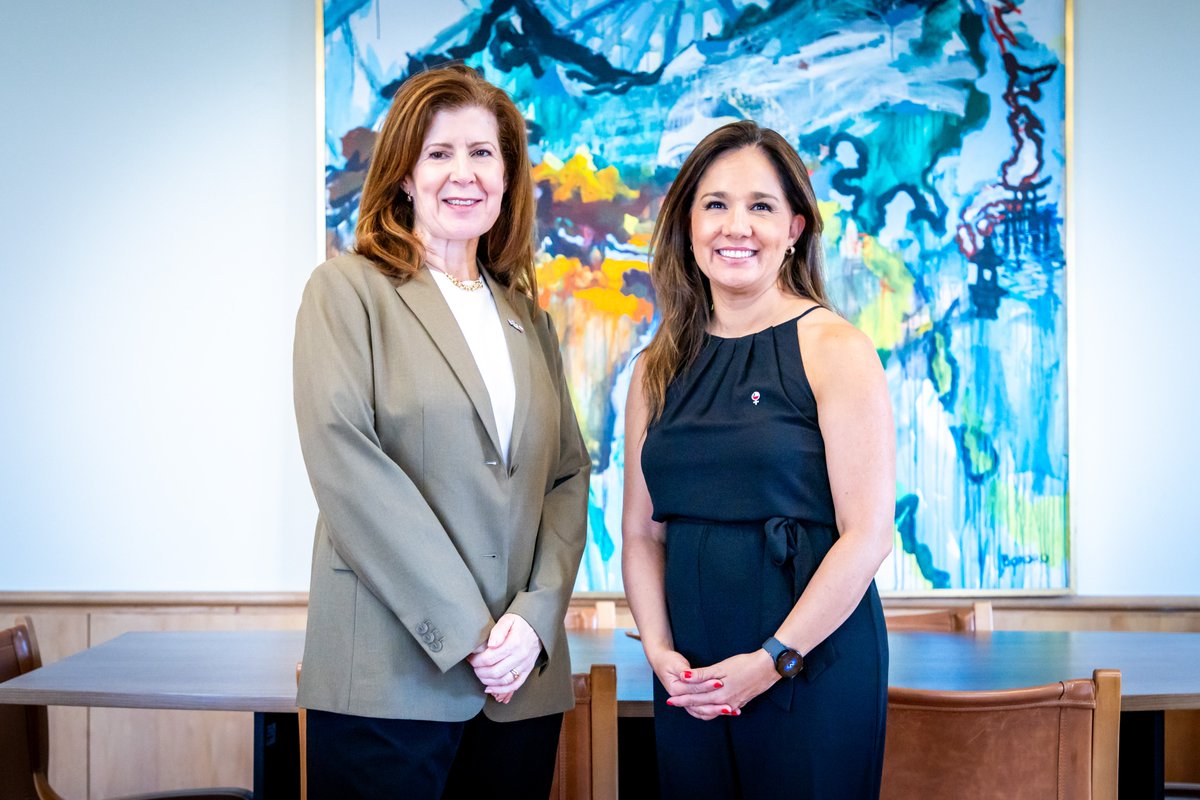 La subsecretaria de Relaciones Exteriores, Gloria de la Fuente, se reunió con la subsecretaria parlamentaria de Estado de la Oficina de Asuntos Exteriores, Comunidad y Desarrollo de Reino Unido, Jenny Chapman, quien se encuentra de visita en nuestro país.