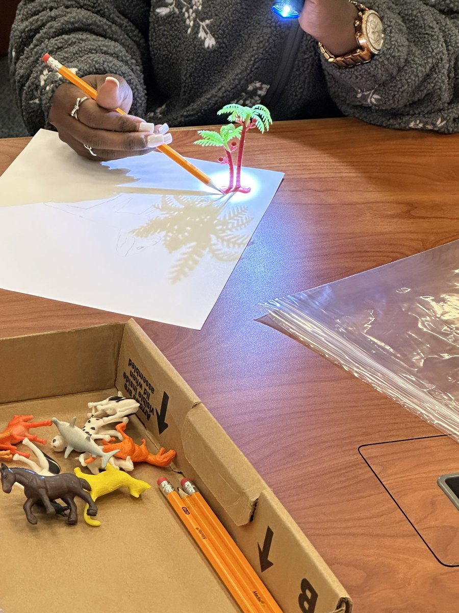 rogersstac's tweet image. Kindergarten teachers got on board with STEAM stations focused on the 3rd and 4th 9-WKs SMART goals during Aldine DSD. Strengthening our Ss SEPs. #AldineImpact @STARS_902 @BracyNancy @jamologan