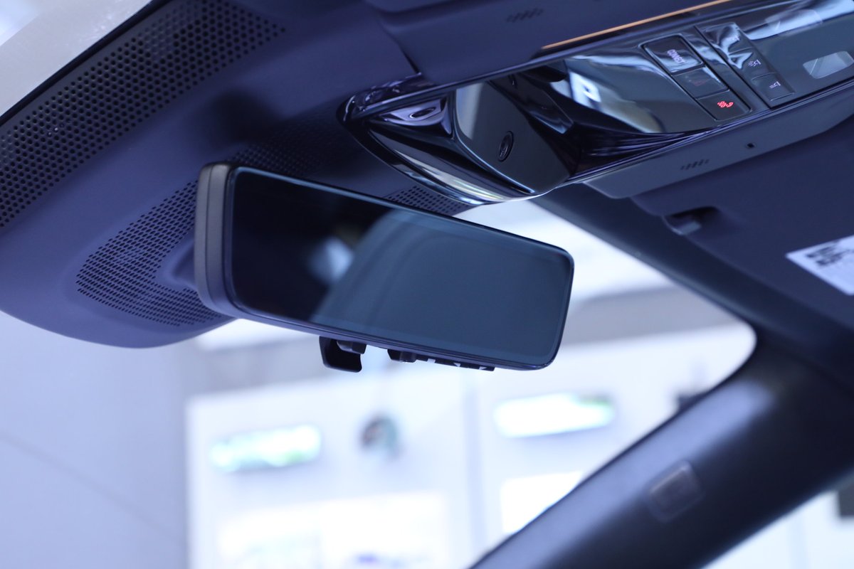 GentexCorp's tweet image. When the @ces show floor opens today, check out the @polestarcars 4 at the Gentex Booth. Its unique design has no rear window.  A rearward HD camera displayed in the Gentex Full Display Mirror provides drivers with an unobstructed view. #gentex #polestar4 #digitalvision #CES2025