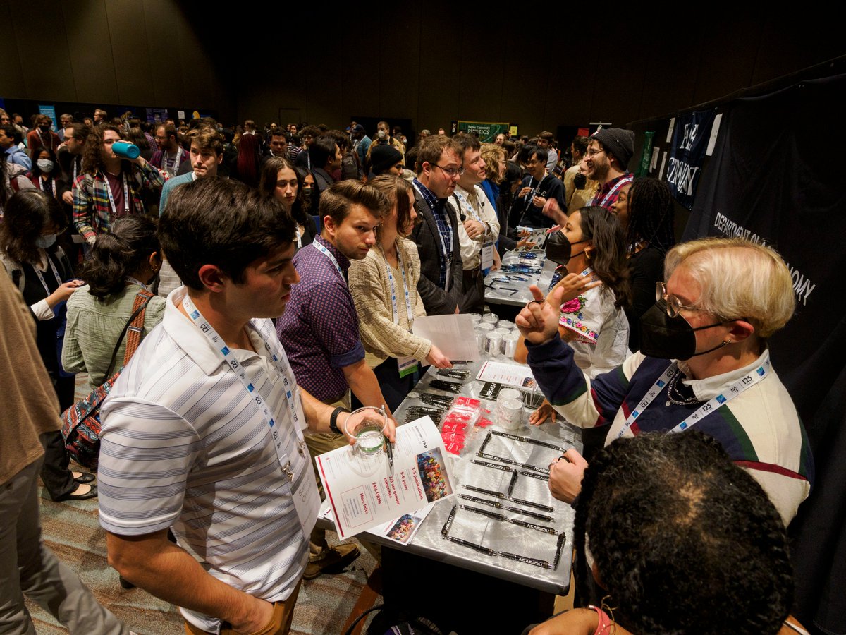 Educators! Help your students &amp; postdocs thrive at the AAS Winter Meeting by recommending the workshop on navigating large conferences on Sunday, 12 Jan. Participants will learn strategies for networking, self-care, &amp; maximizing professional development.🌟#AAS245 #StudentSuccess