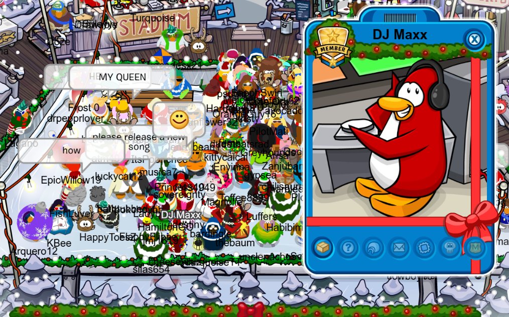 Mr_Miloud4's tweet photo. Another incredible surprise, DJ Maxx came to the island for New Year! ❤️

@marpenguins  made a very beautiful animated background! We could also have a very pretty 2025 hat, it was great! 🥳❤️ https://t.co/nahEpmTsMQ