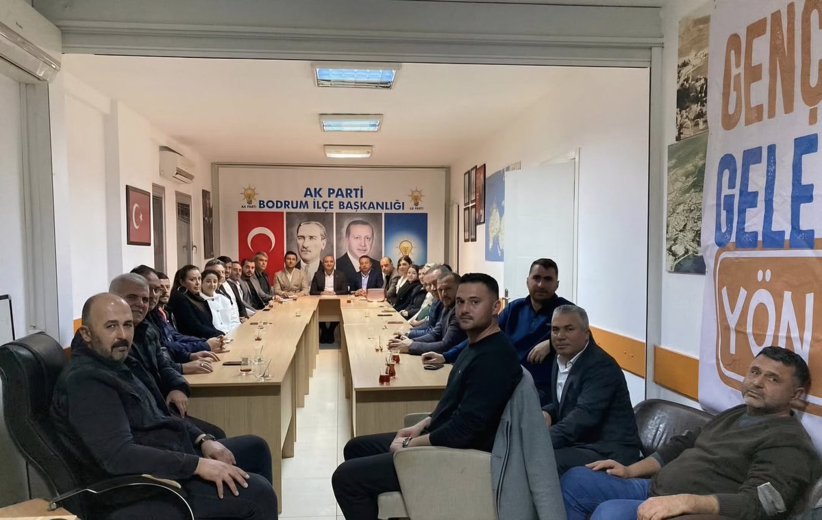 akbodrum48's tweet photo. Haftalık Yönetim kurulu toplantımız yoğun bir katılım ile gerçekleştirildi. Alınan kararlarının Bodrum için hayırlı olmasını dileriz. https://t.co/jqpQ9AAeBE