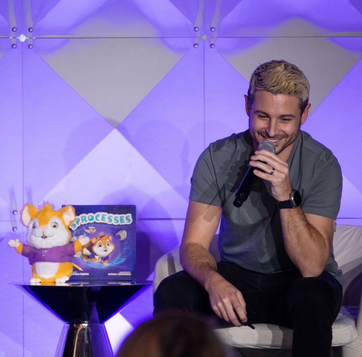 Congrats to alum &amp; entrepreneur Jonathan Ronzio, co-founder of Trainual, on the upcoming publication of his children’s book!  He writes for those kiddos who might be dreaming of becoming an entrepreneur someday! <a href="/jonathanronzio/">Jonathan Ronzio</a>