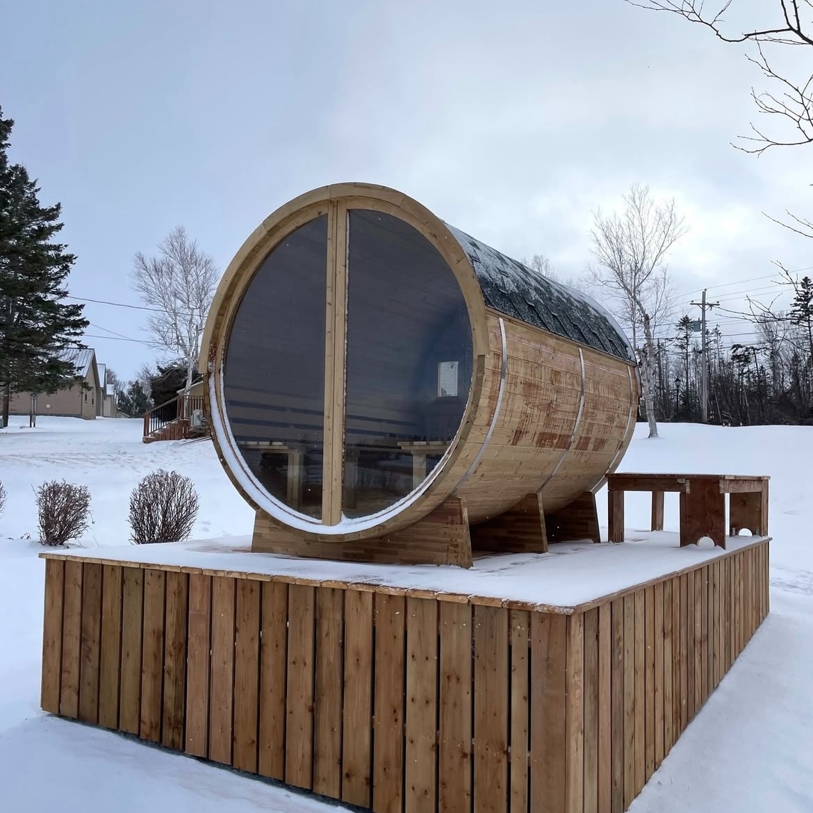 Enjoy serenity in Cavendish Beach at Fairways Cottages! Relax after the busy holiday season with a private hot tub, access to a barrel sauna, and more with their "As The Snow Falls" package. 

Learn more and book: cavendishbeachpei.com/packages/as-th…