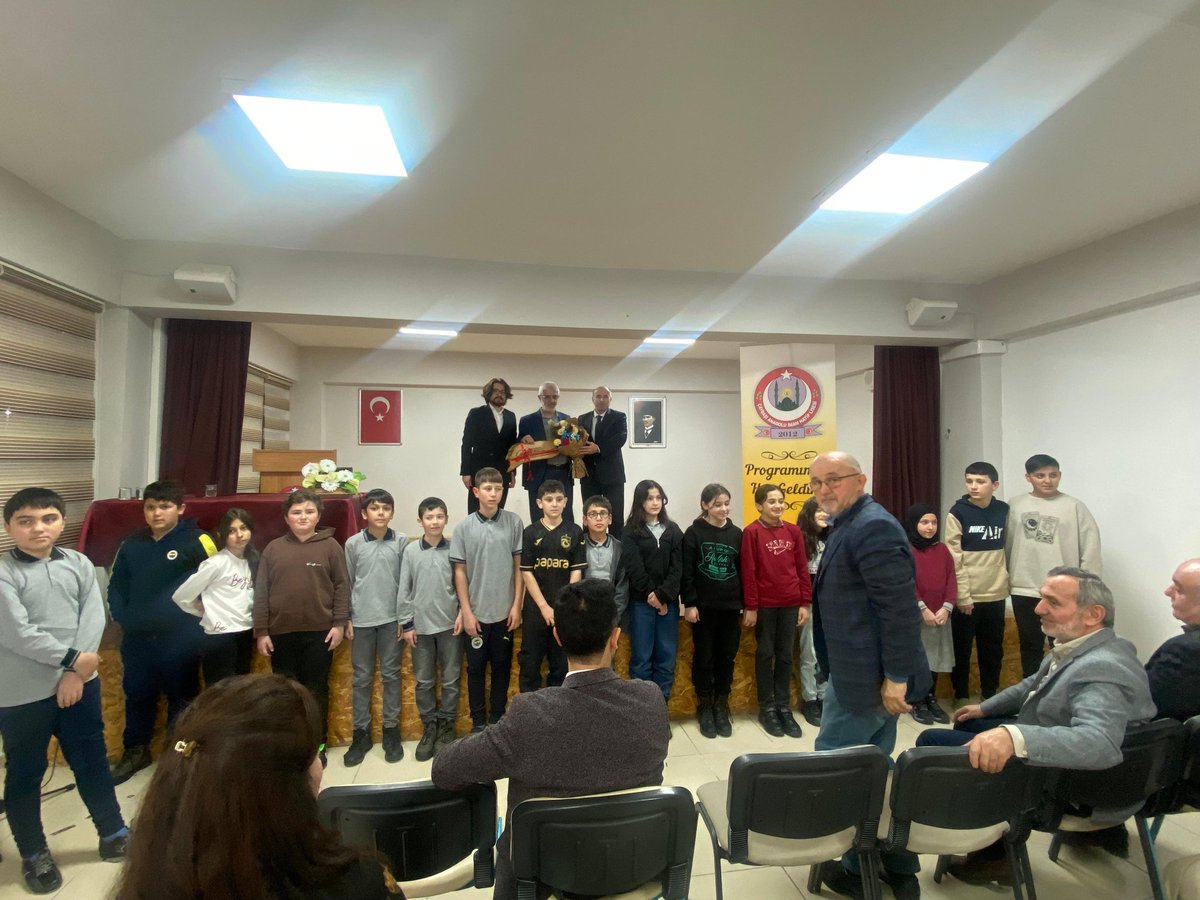 Mavi Marmara gazisi İlahiyatçı Yazar Sayın Ramazan KAYAN hocamızı okulumuzda ağırladık. Kıymetli hocamız öğrencilerimizle Mavi Marmara şehidi Furkan DOĞAN örneğinde müslüman genç teması üzerine bir sohbet gerçekleştirdi.<a href="/CaybasM/">Çaybaşı İlçe Milli Eğitim Müdürlüğü</a> <a href="/Ordu_MEM/">Ordu İl Millî Eğitim Müdürlüğü</a> <a href="/mfvargeloglu/">MEHMET FATİH VARGELOĞLU</a> <a href="/meb_dinogretimi/">MEB Din Öğretimi Genel Müdürlüğü</a>