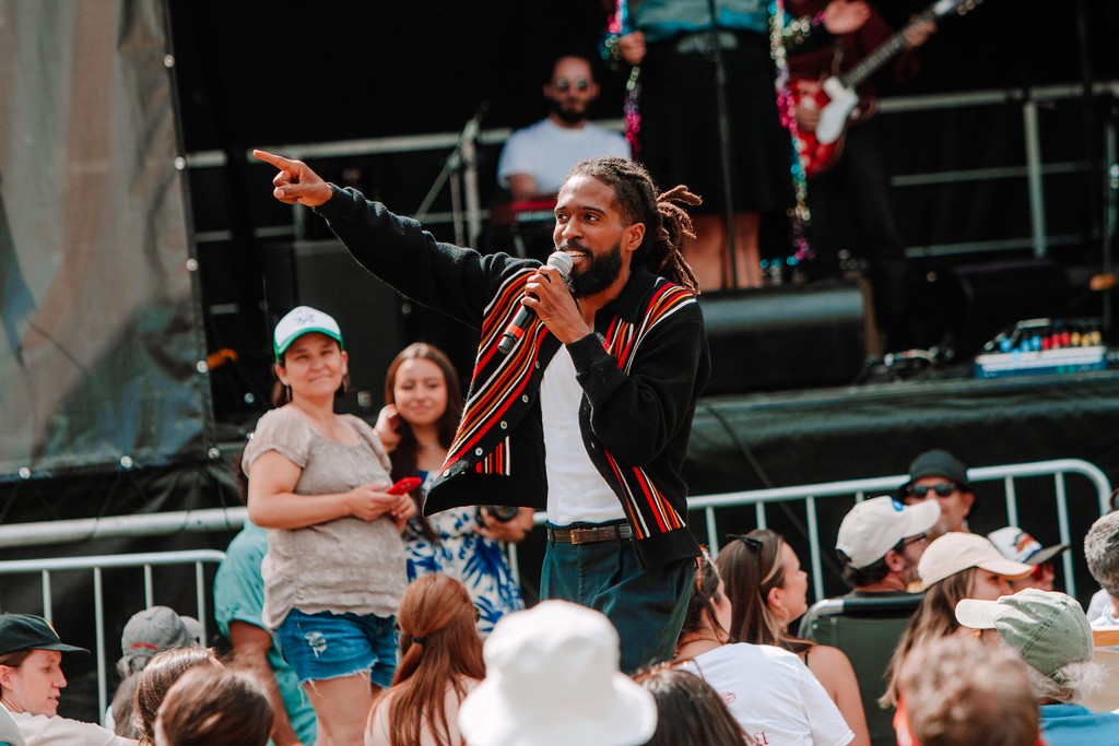 See the stars before they blow up big — live every year at the Calgary Folk Fest 💫

Featuring: Thee Sacred Souls in 2022. Who was at there? 🖐️

📷️: James Stangroom