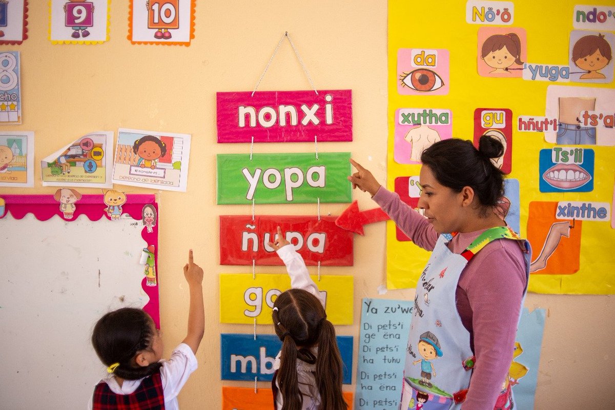 educacionqro's tweet image. ¡A todos los estudiantes, padres de familia y docentes!  Es momento de volver a las aulas y juntos construir un año escolar lleno de éxitos. ¡Bienvenido el 2025! 

#SEDEQ
#RegresoAClases #ComunidadEducativa #EducaciónQuerétaro