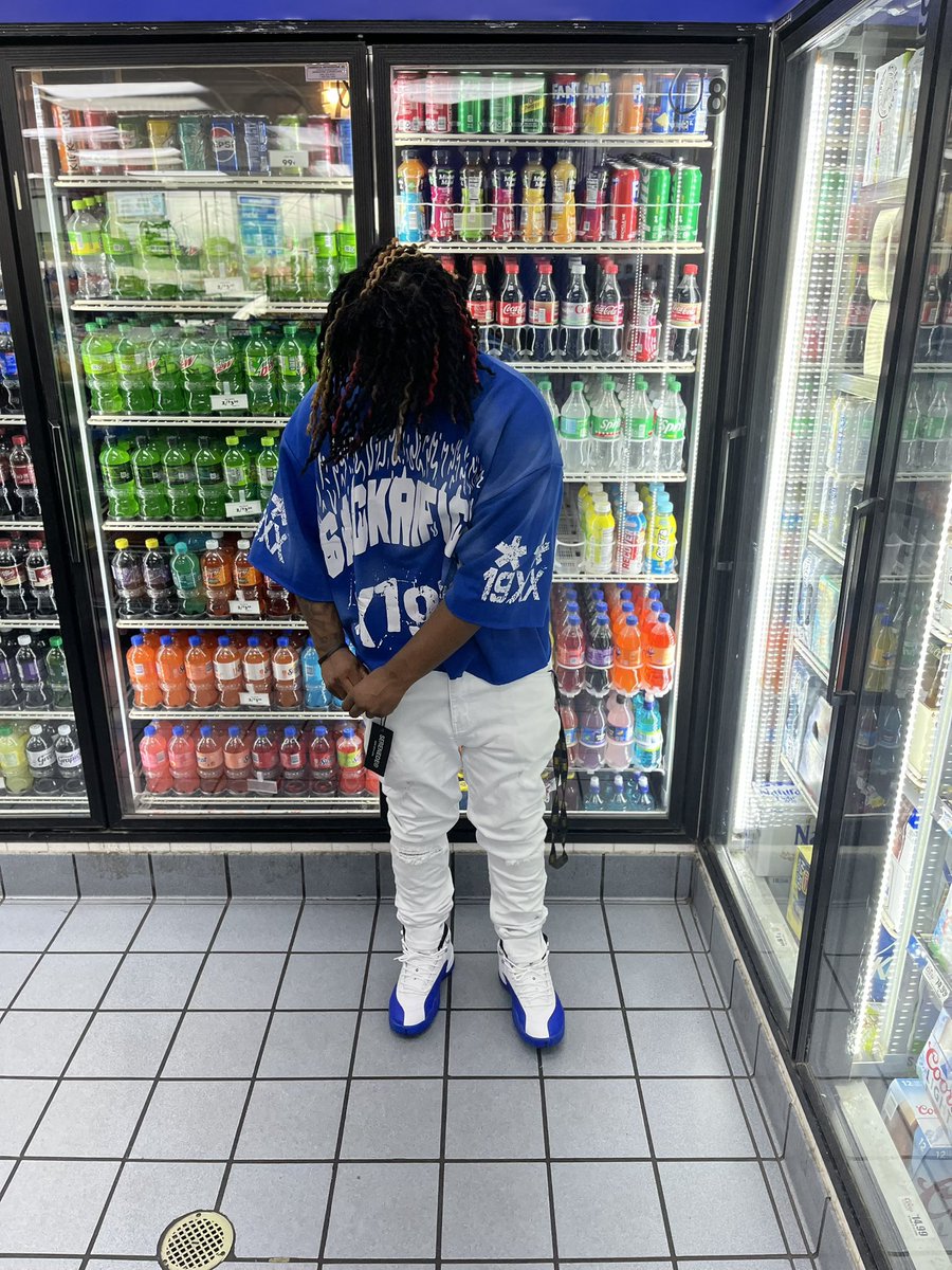 luhfaygo's tweet image. 💙3500