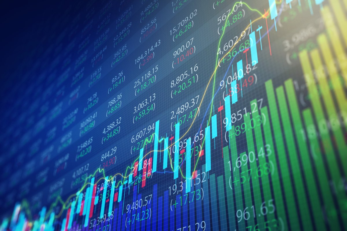 📊 The #SEC doled out a record-breaking $8.2 billion in fines in FY 2024, a 67% increase from 2023. While actions declined, individual cases had a big impact.

Learn more in our blog: smarsh.com/blog/thought-l…