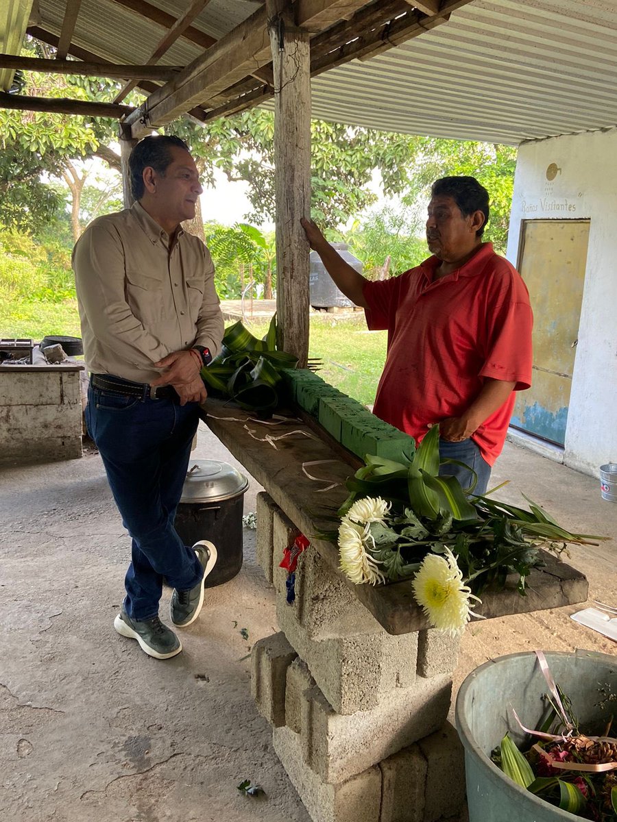 Siempre un honor saludar al Gobernador de Tabasco, Javier May Rodríguez; el mejor mandatario del estado de los últimos tiempos; líder visionario, conocedor del territorio, se distingue su arraigo y amor al pueblo; humilde y respetuoso, directo y eficaz; atiende a todos en las