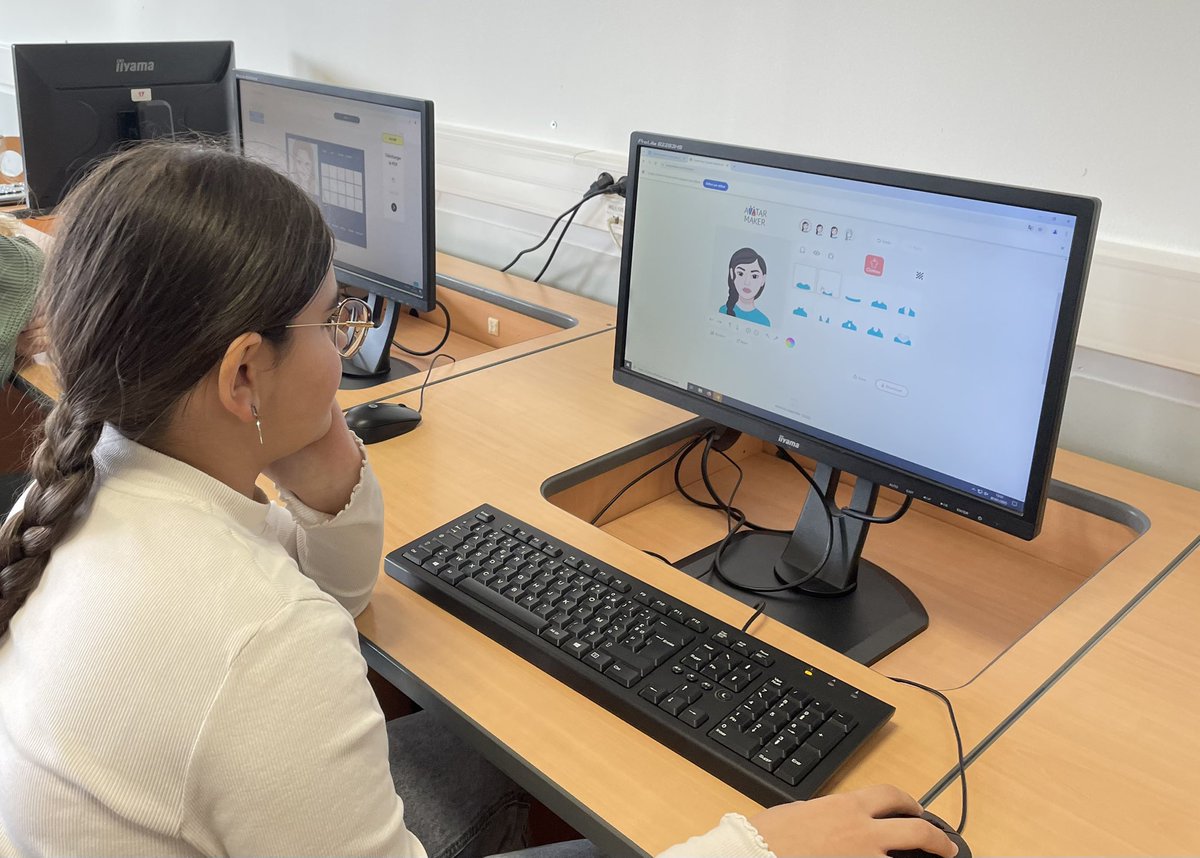 Aujourd’hui avait lieu la formation des nouveaux ambassadeurs #pHARe : réalisation de leur avatar afin que leur nom et leur visage soit connu de tous au collège.