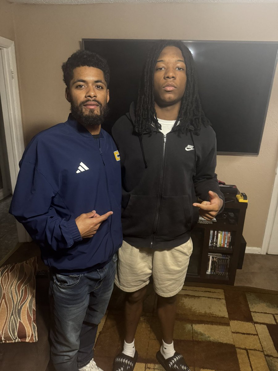 Austin Kent (@axstinkent) on Twitter photo Thank you <a href="/Korel_Smith18/">Coach Korel Smith</a> , <a href="/CoachMYeager/">Mike Yeager</a> & <a href="/GoMocsFB/">Chattanooga Football</a> for stopping by to speak with me today #ClimbTheMtn <a href="/EastNash_FB/">East Nashville HS FB</a> <a href="/_Elite3/">ELITE 3</a>🔺 <a href="/3DHarris/">D. Harris</a> <a href="/RileyElite3/">Riley Howard III 🇲🇭</a> <a href="/Twin_Johnson4/">Will “Coach Twin” Johnson 🔺</a> <a href="/JDWright64/">J Wright</a> <a href="/CoachNation15/">Coach Nation</a> Thank you <a href="/Korel_Smith18/">Coach Korel Smith</a> , <a href="/CoachMYeager/">Mike Yeager</a> & <a href="/GoMocsFB/">Chattanooga Football</a> for stopping by to speak with me today #ClimbTheMtn <a href="/EastNash_FB/">East Nashville HS FB</a> <a href="/_Elite3/">ELITE 3</a>🔺 <a href="/3DHarris/">D. Harris</a> <a href="/RileyElite3/">Riley Howard III 🇲🇭</a> <a href="/Twin_Johnson4/">Will “Coach Twin” Johnson 🔺</a> <a href="/JDWright64/">J Wright</a> <a href="/CoachNation15/">Coach Nation</a>