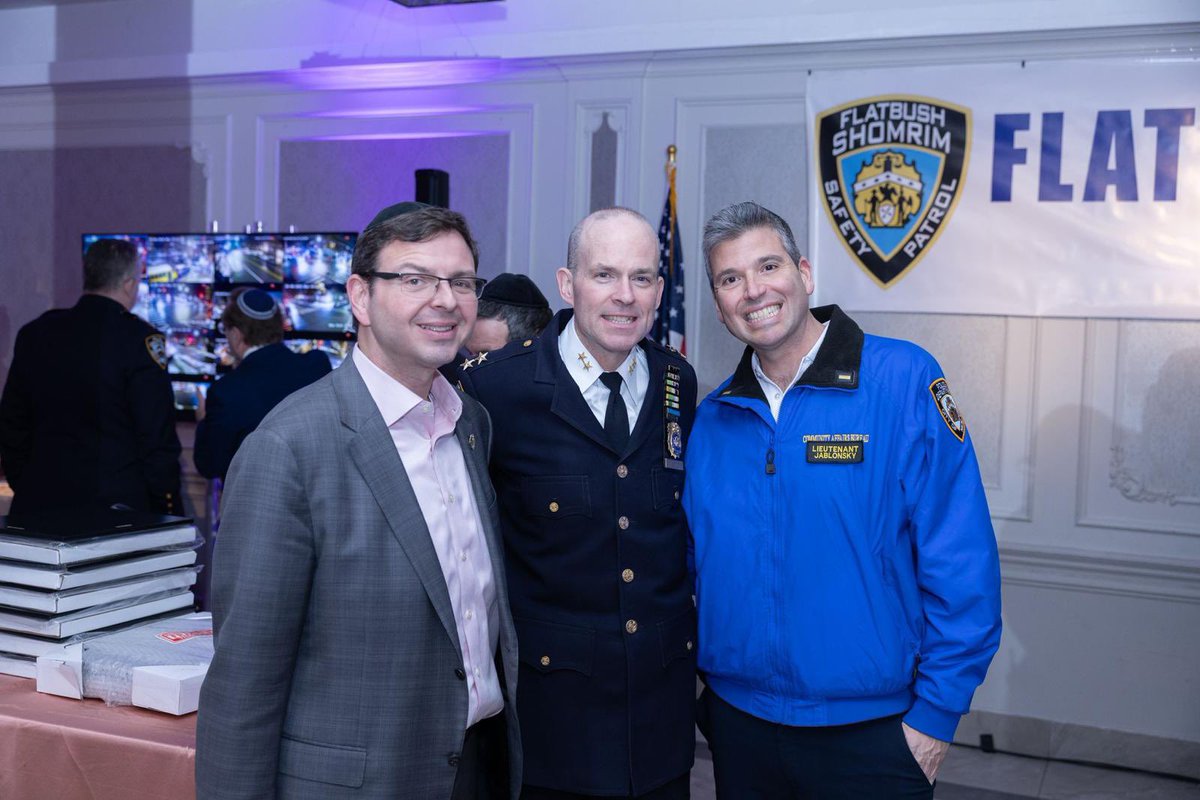 NYPD Brooklyn South (@nypdbklynsouth) on Twitter photo I had the pleasure of attending the <a href="/FlatbushShomrim/">Flatbush Shomrim Safety Patrol</a> holiday party last night! Congratulations to all the award recipients β your dedication and commitment inspires us all. Grateful for the continued partnership and my friend <a href="/DoviZeitlin/">Dovi Zeitlin</a> as we work to keep our communities safe. I had the pleasure of attending the <a href="/FlatbushShomrim/">Flatbush Shomrim Safety Patrol</a> holiday party last night! Congratulations to all the award recipients β your dedication and commitment inspires us all. Grateful for the continued partnership and my friend <a href="/DoviZeitlin/">Dovi Zeitlin</a> as we work to keep our communities safe.