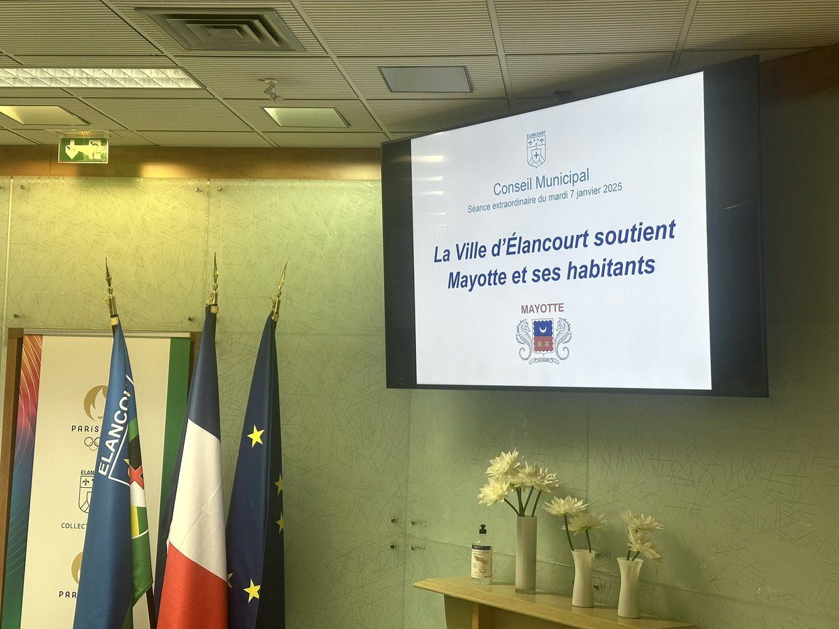[SOLIDARITÉ AVEC MAYOTTE]

Séance extraordinaire du Conseil municipal de la <a href="/VilleElancourt/">Ville d'Élancourt</a> pour voter à l’unanimité une subvention exceptionnelle de 1️⃣5️⃣ 0️⃣0️⃣0️⃣ €, versée à la <a href="/CroixRouge/">Croix-Rouge fr</a> et au <a href="/SecoursPop/">Secours populaire</a> pour soutenir #Mayotte et à ses habitants ! 🤝