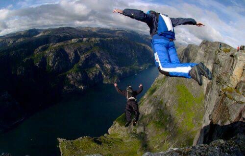 عكس ما قد تتوقع : إذا قمت بعمل الأشياء التي تخيفك فإن سعادتك ستزداد!